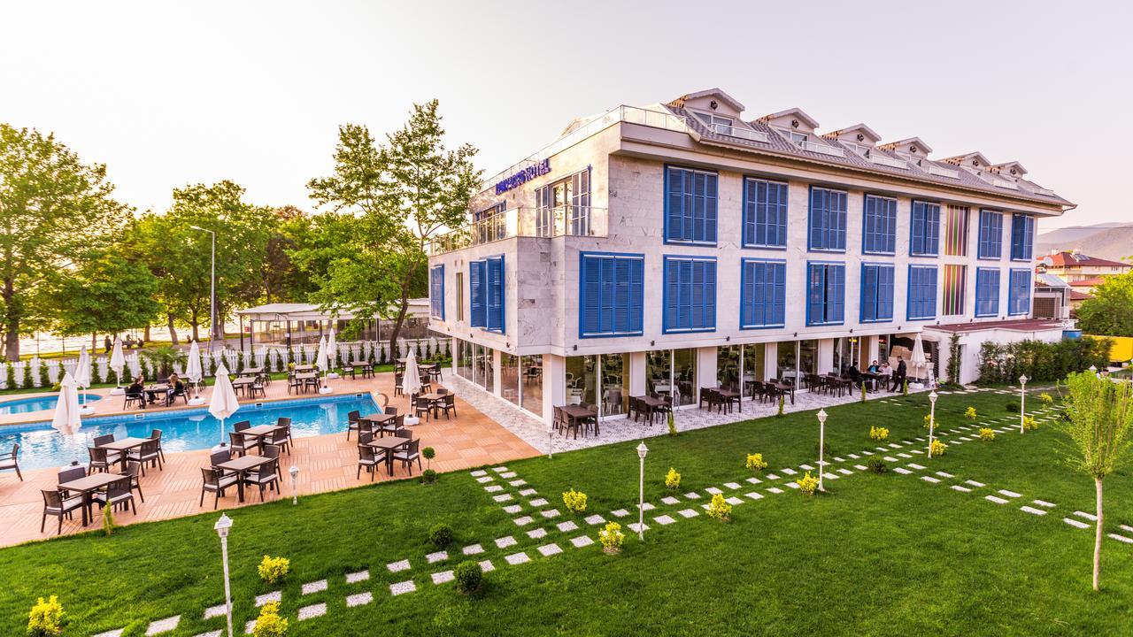 Limnades Hotel Iznik Exterior photo