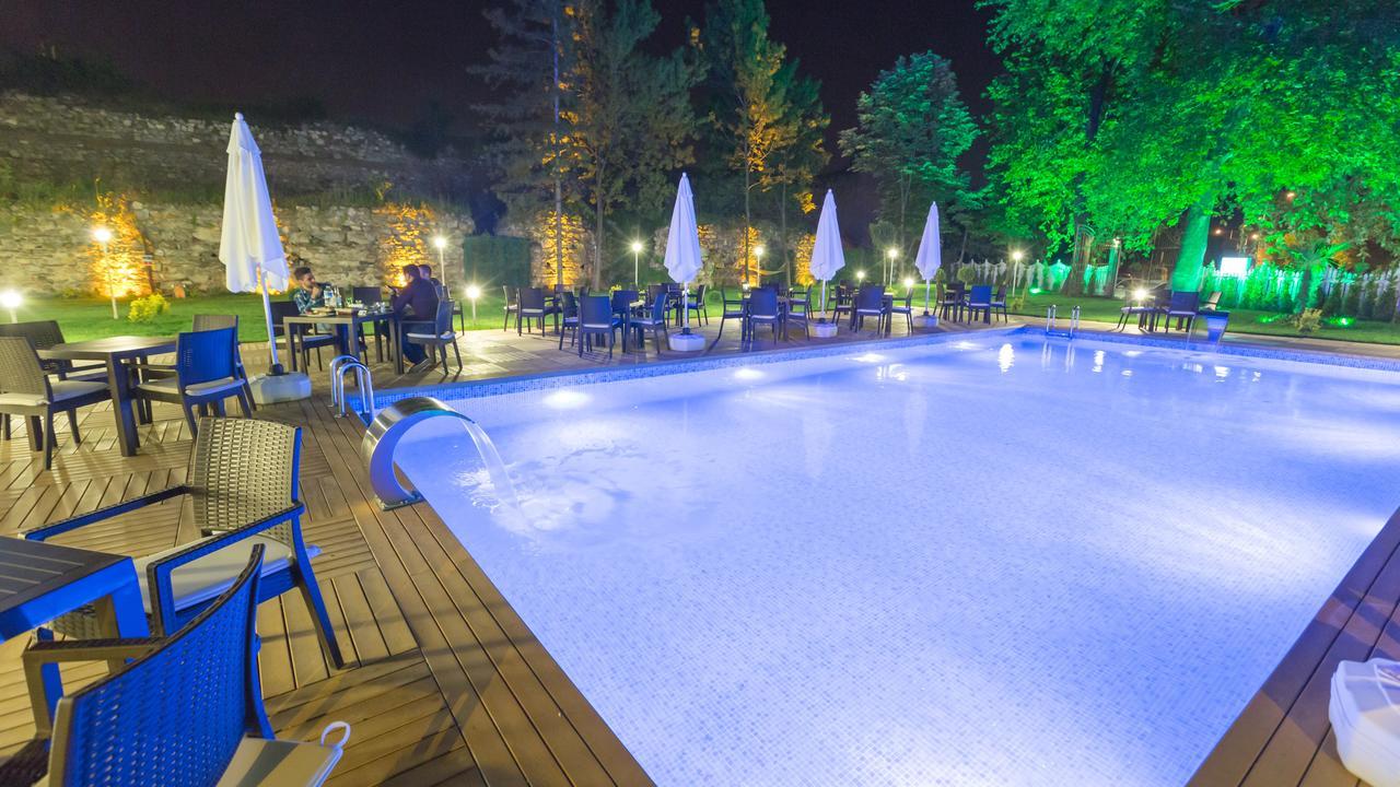 Limnades Hotel Iznik Exterior photo